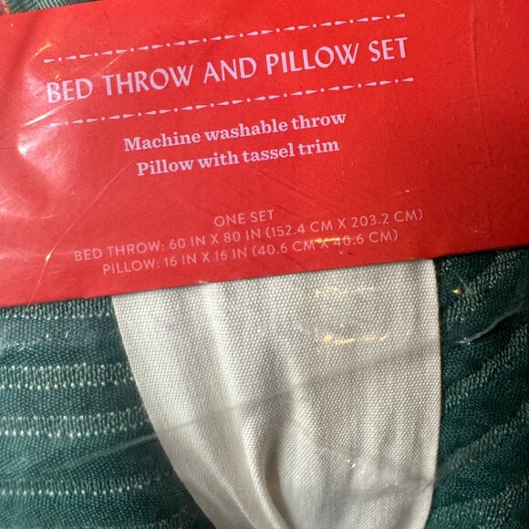 Opalhouse designed with Jungalow Decorative Bed Throw and Pillow Set Dark Green - Picture 5 of 6